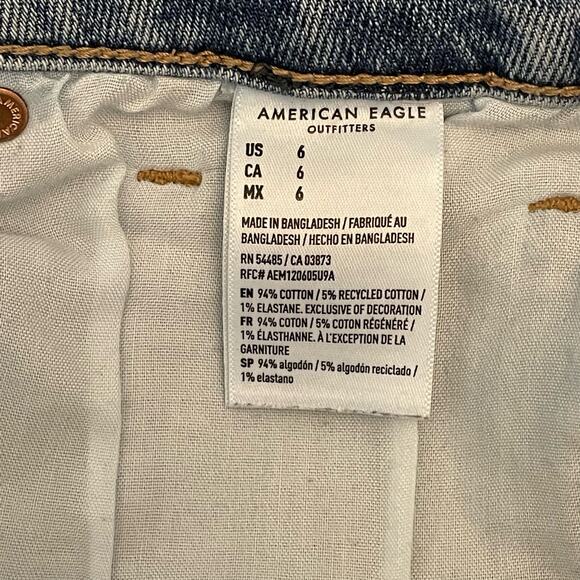 American Eagle AE Stretch Denim Mom Shorts Cut Off Cuff Medium Wash Women's 6 - Picture 9 of 15